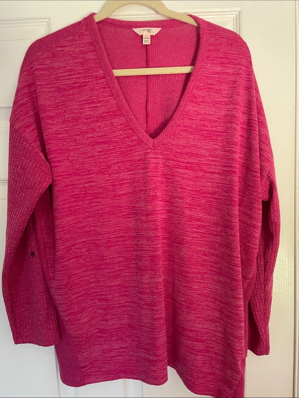 Terra & Sky Hot Pink Marled V-Neck Sweater